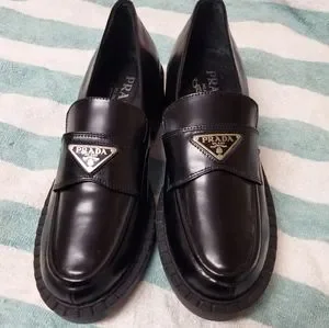 シューズ・サンダルその他 Prada Brushed leather moccasins in Burnt color Prada Brushed Leather Moccasins In Burnt Color In Brown
